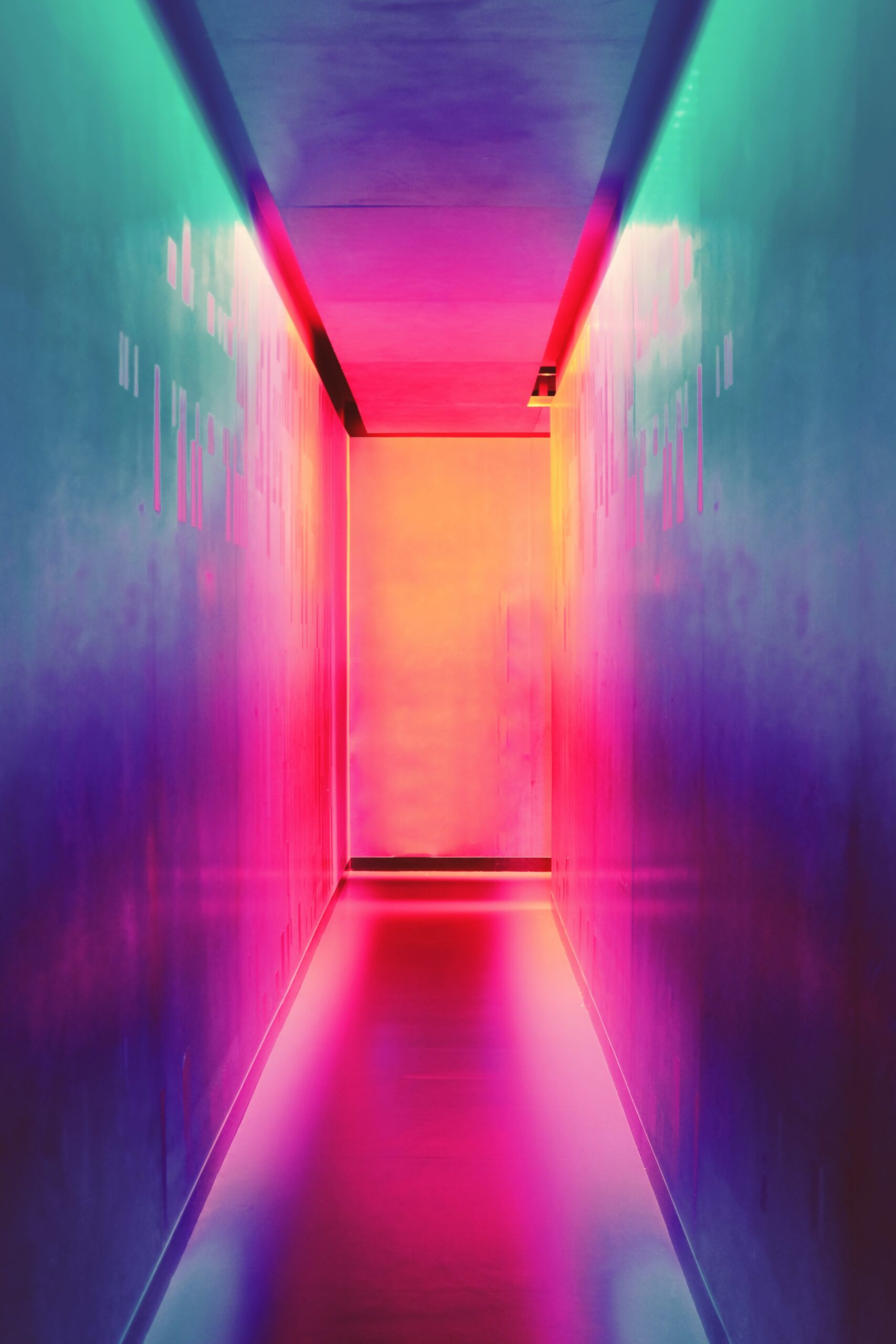 Explorando las intersecciones entre el arte y los nuevos medios en el contexto digital